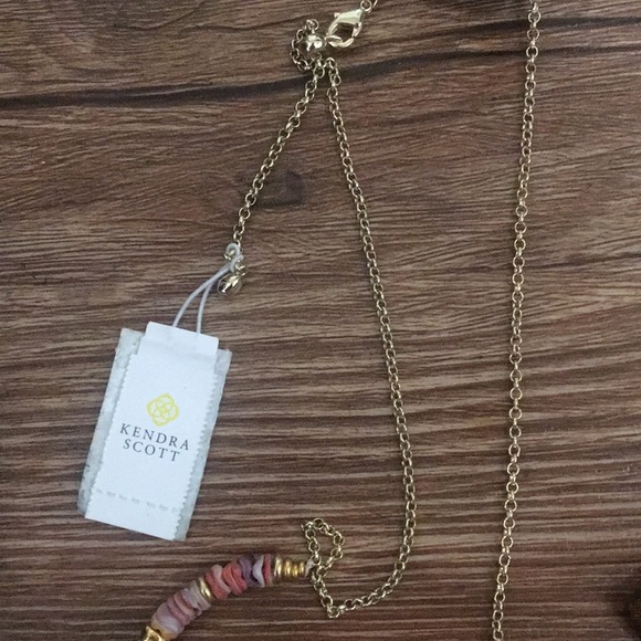 Kendra Scott Lila Strand Necklace in Vintage Gold and Pastel Shells NWT - Picture 6 of 8